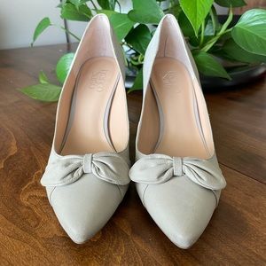 Beautiful Franco Sarto Heels, Grey Leather, 10M